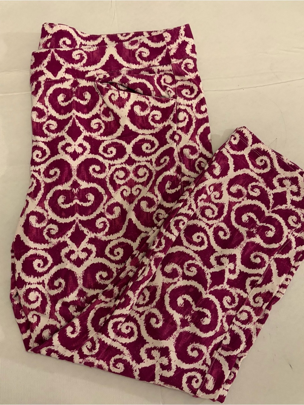 Travelers by Chico’s Magenta and Cream Patterned Pants